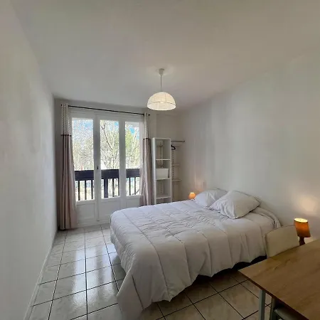 Magnifique 3 Pieces Avec Balcon A Appartamento